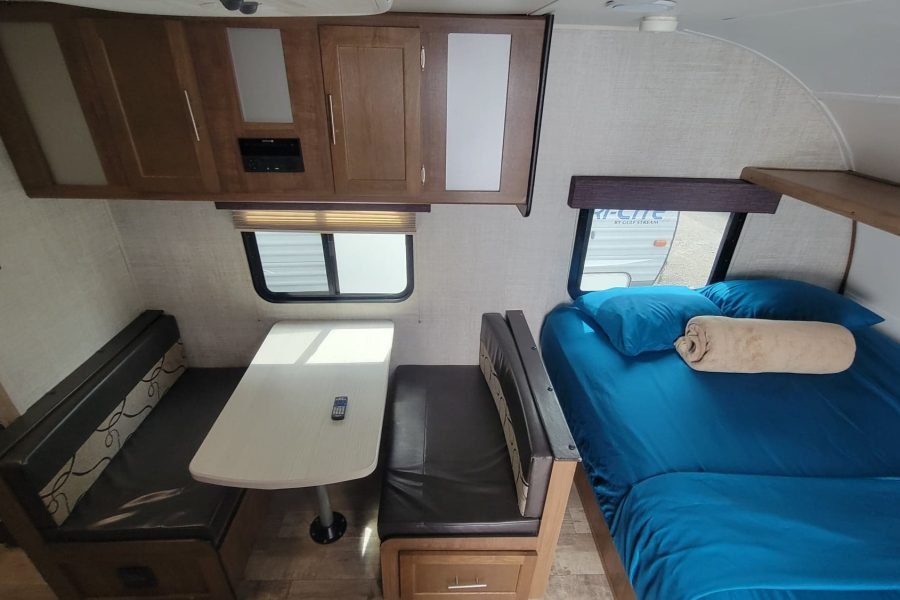 Travel Trailer – Non Slide Innsbruck 199DD