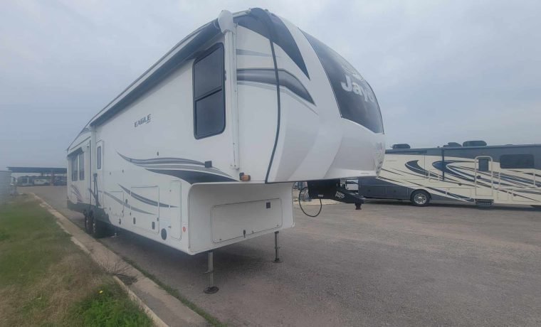 Fifth Wheel – 4 Slide Out Jayco Eagle 355MBQS