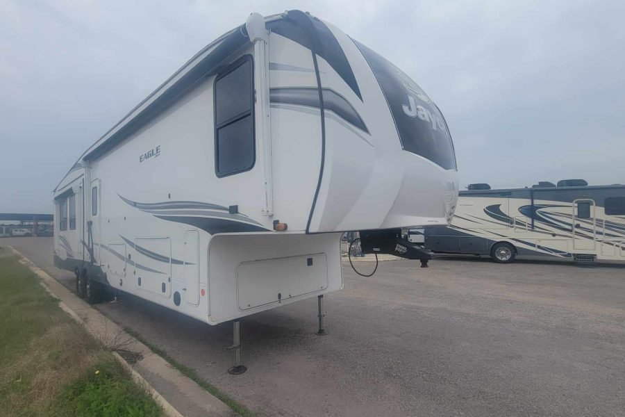 Fifth Wheel – 4 Slide Out Jayco Eagle 355MBQS